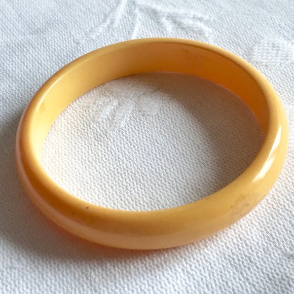 Jewelry - Yellow Half Round Bakelite Bangle Bracelet